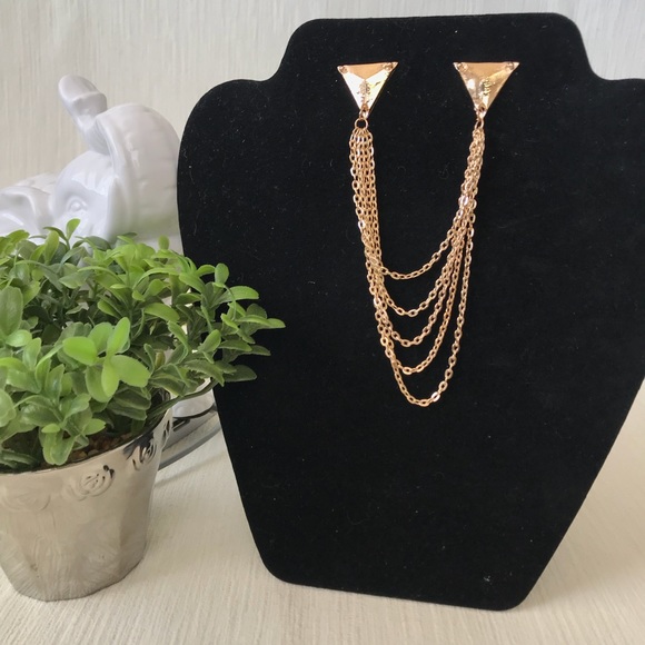Jewelry - Chevron Collar Pin Gold